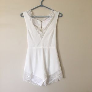 L’Atiste - White Lace Romper - Size: M